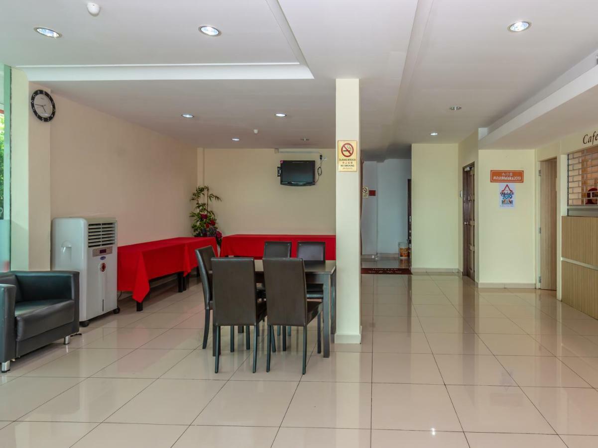 Oyo 1158 906 Airport Malacca Exterior foto