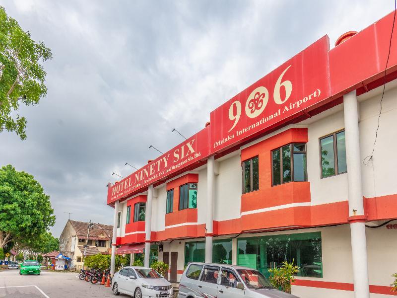 Oyo 1158 906 Airport Malacca Exterior foto